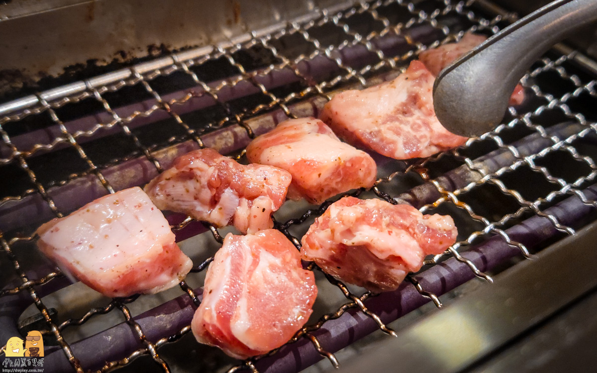 排隊美食,東門油花旋轉燒肉,一個人燒烤,旋轉燒肉,台北燒肉,東門美食,東門捷運站,燒烤,東門捷運站美食,燒肉,東門燒肉,台北燒烤,排隊