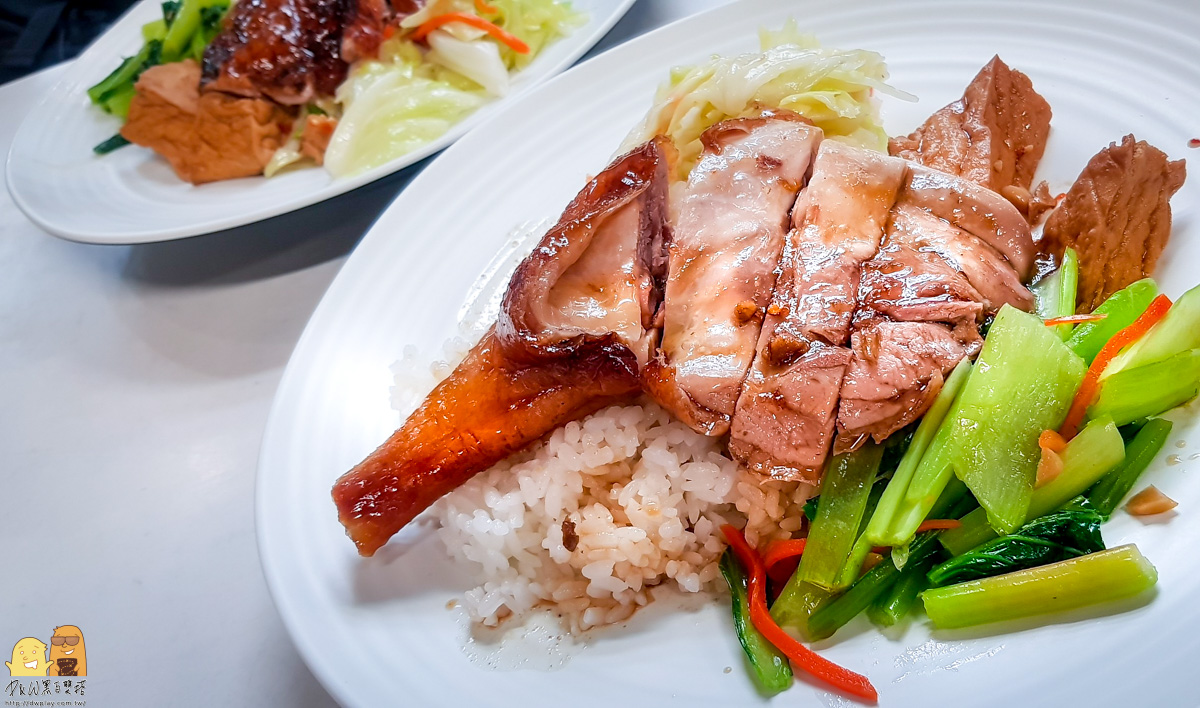 台北燒臘推薦,排隊美食,燒臘,捷運美食,捷運南京復興站,南京復興站,中山國中,口袋名單,中山國中站,南京復興,台北叉燒,銅板美食 @D&W黑白雙搭