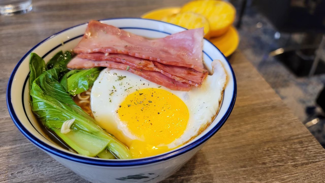 新北美食,港式茶餐廳,江子翠美食,新北早午餐,新北港式,板橋早午餐,茶餐廳,新北餐廳,港式,港式點心,港式料理,板橋美食,早午餐,板橋甜點 @D&W黑白雙搭