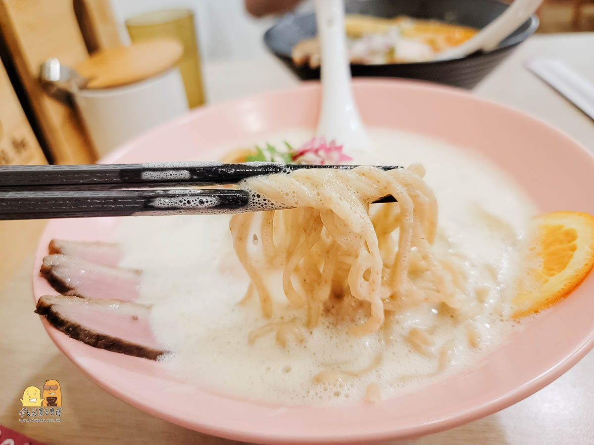 台北拉麵推薦新開幕大安區鴨白湯蒝山拉麵，黏口香醇拉麵控必吃拉麵