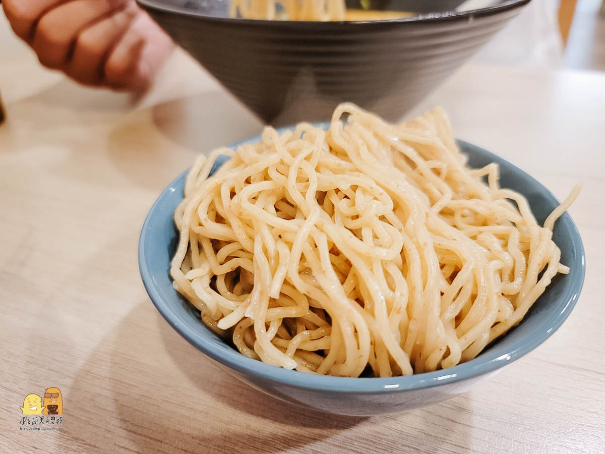 台北拉麵推薦新開幕大安區鴨白湯蒝山拉麵，黏口香醇拉麵控必吃拉麵