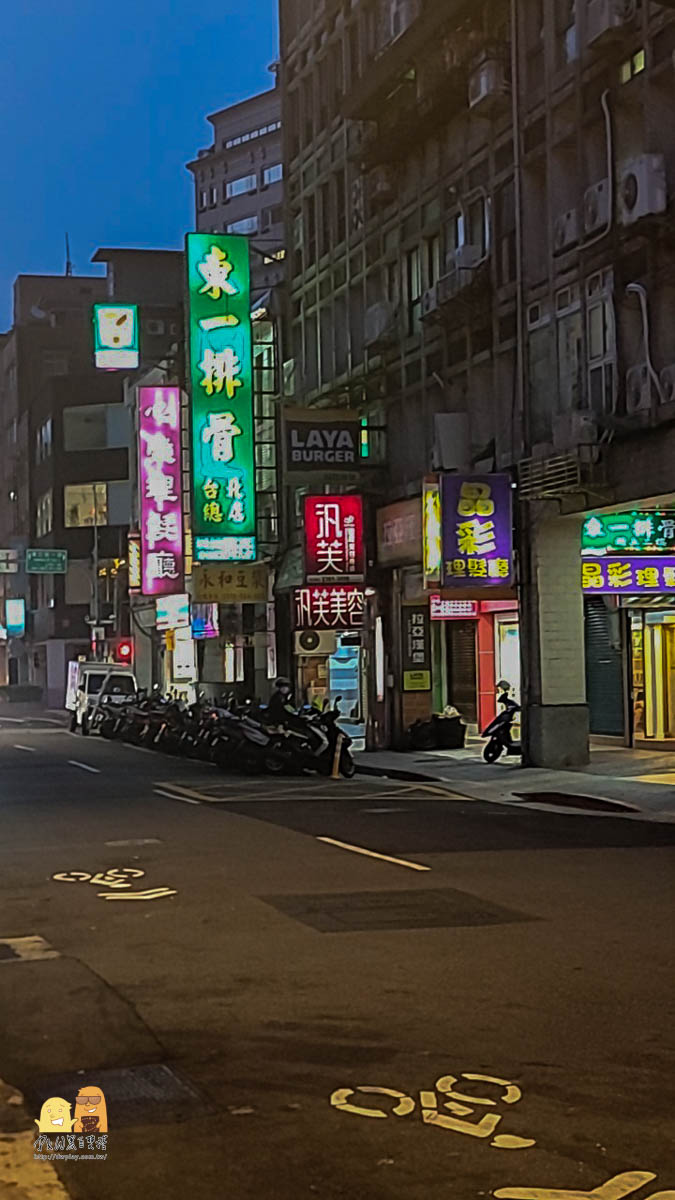 東一排骨,西門町美食,排骨飯,古早味排骨飯,台北排骨飯