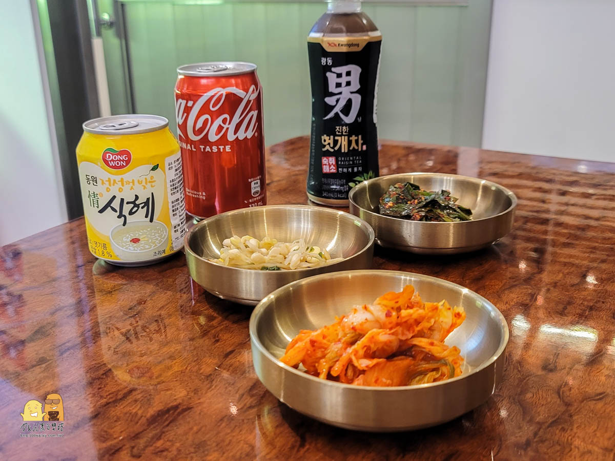 韓式料理,台北韓式,韓式美食,韓式火鍋,韓國料理,排骨湯,排骨火鍋,韓式火鍋,韓國火鍋,年糕火鍋,合江街美食,中山國中站美食,行天宮美食