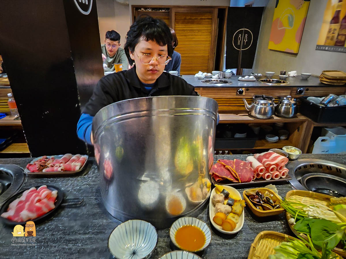 台北火鍋,火鍋推薦,捷運小巨蛋站,台北小巨蛋美食,小巨蛋美食,小巨蛋捷運站,台北石頭火鍋,平價火鍋,石頭火鍋