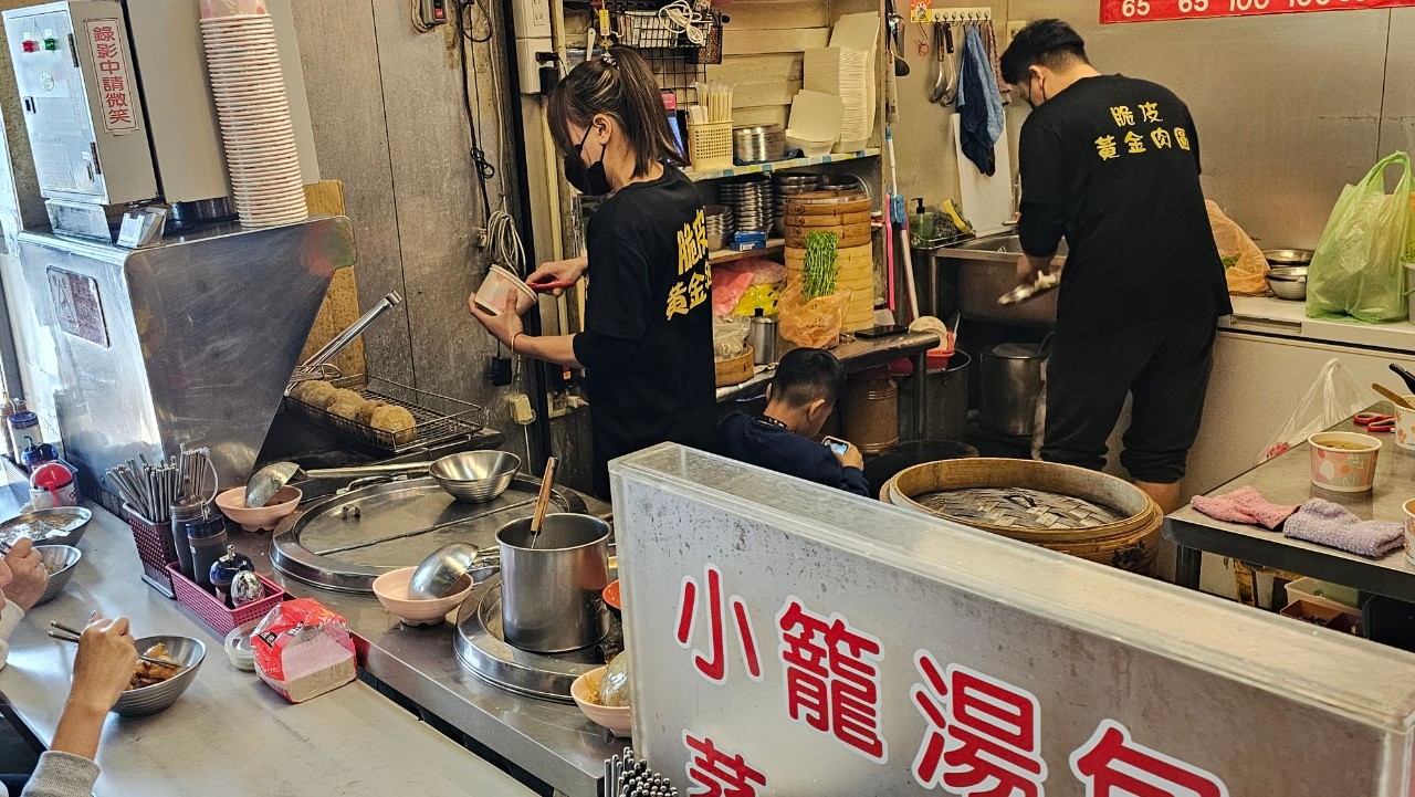 饒河街夜市美食,捷運松山站,松山美食,台北肉圓,台北銅板美食