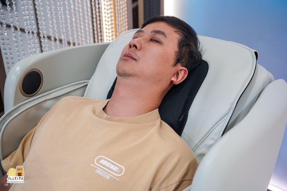 OSIM,V手天王3,新品登場,10萬內最強按摩椅,疲憊釋放快樂綻放 OSIM,V手天王3,新品登場,10萬內最強按摩椅,疲憊釋放快樂綻放