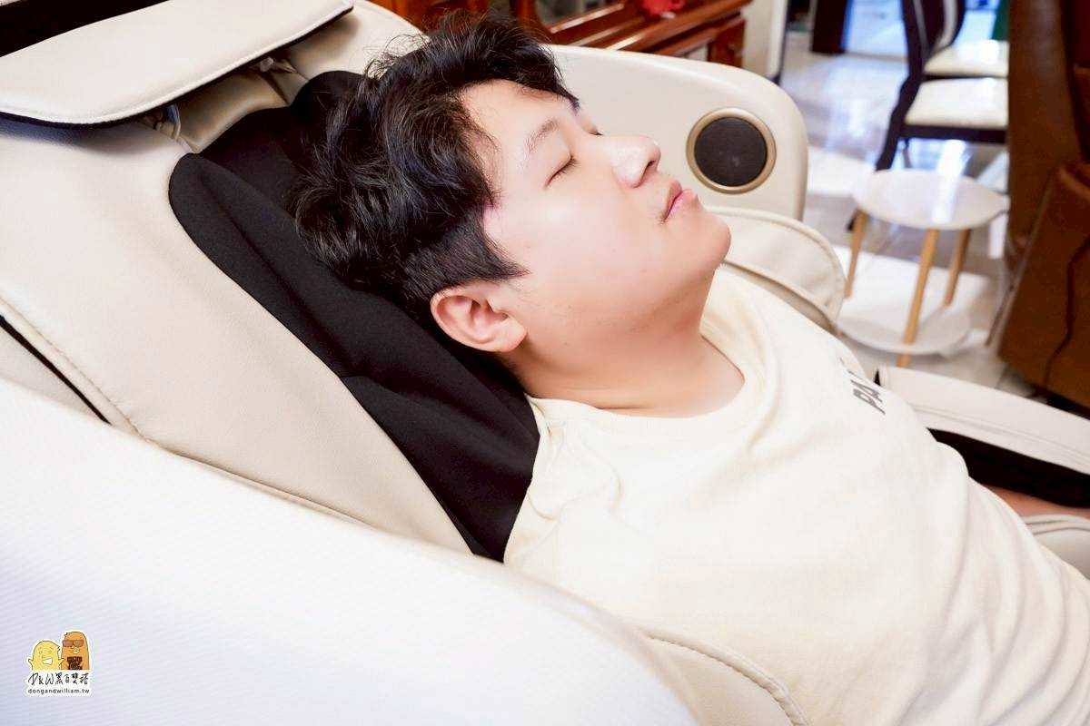 OSIM,V手天王3,新品登場,10萬內最強按摩椅,疲憊釋放快樂綻放 OSIM,V手天王3,新品登場,10萬內最強按摩椅,疲憊釋放快樂綻放