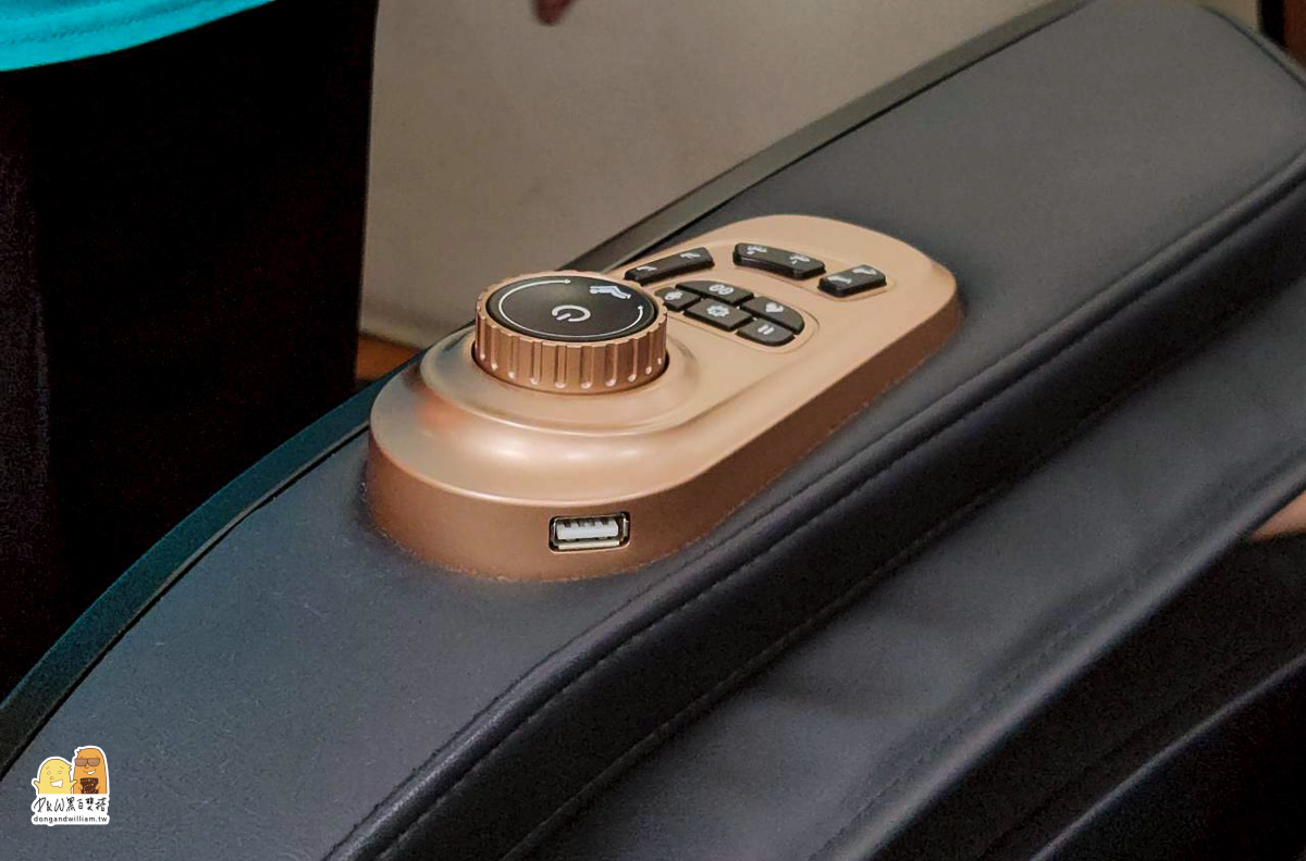 OSIM,V手天王3,新品登場,10萬內最強按摩椅,疲憊釋放快樂綻放 OSIM,V手天王3,新品登場,10萬內最強按摩椅,疲憊釋放快樂綻放