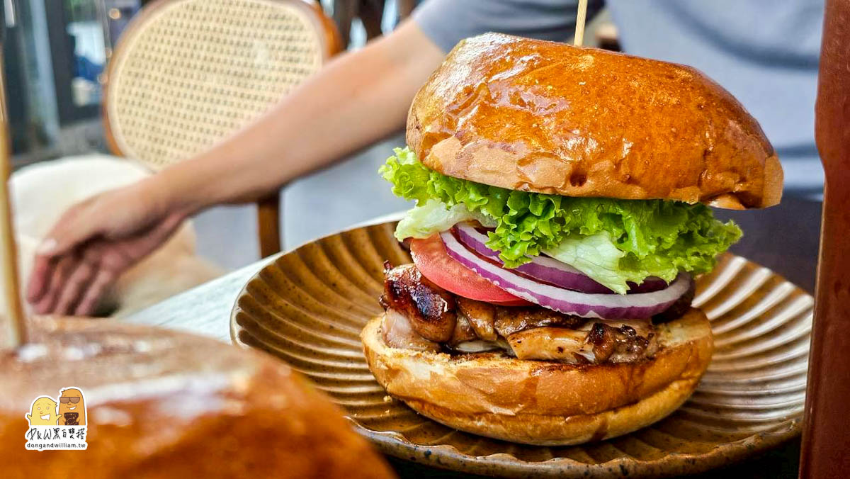 捷運港墘站,貓咖啡廳,寵物咖啡廳,貓餐廳,寵物餐廳,港墘捷運站