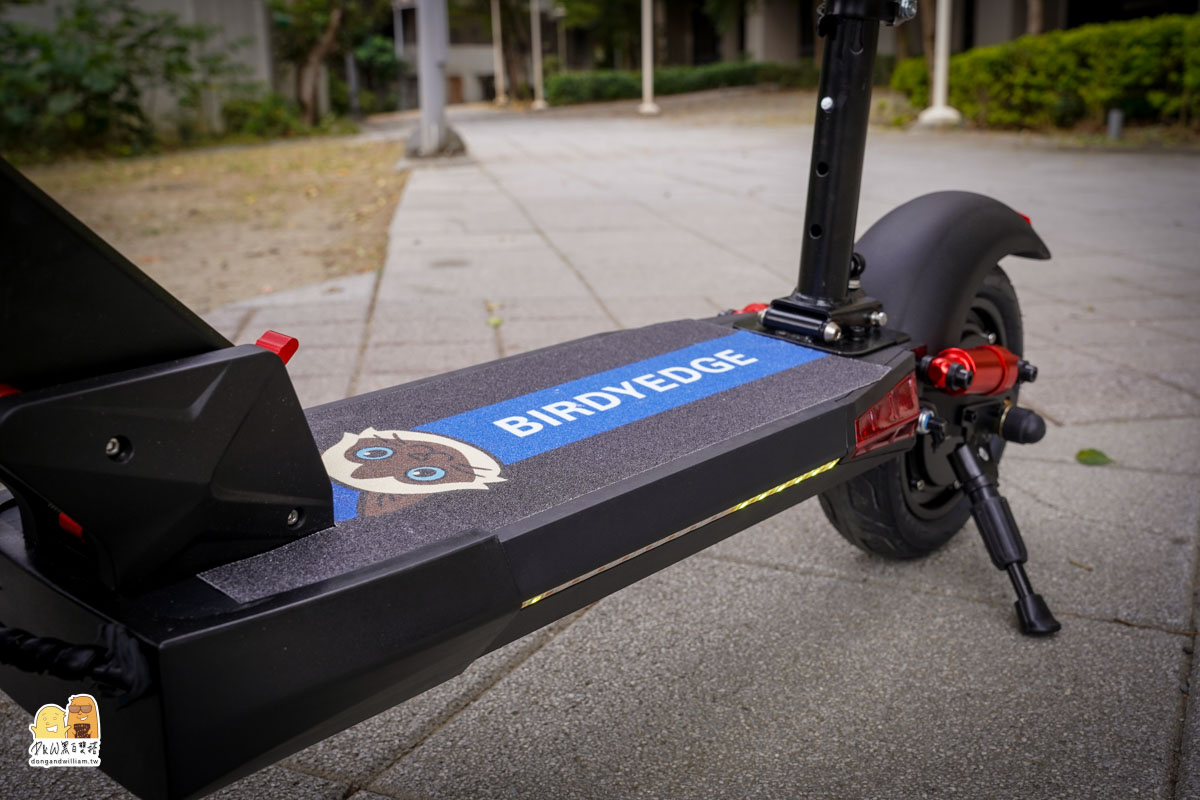 BIRDSEDGE,滑板車