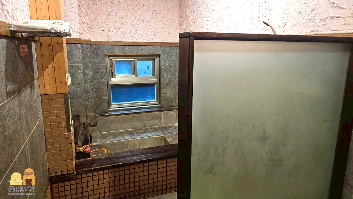 萬里金湯溫泉會館-24小時營業的平價溫泉天堂泡湯一人免$300還附免費停車場,情侶約會、家庭出遊都超推! @D&W黑白雙搭 @D&W黑白雙搭